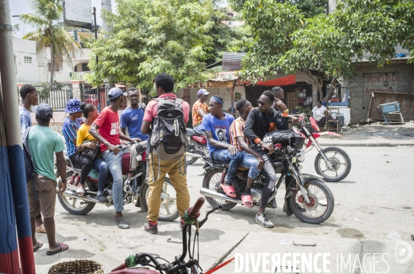 Frontiere de ouanaminthe, entre haiti et la republique dominicaine.