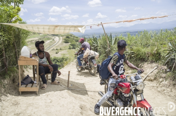 Frontiere de belladere, entre haiti et la republique dominicaine.