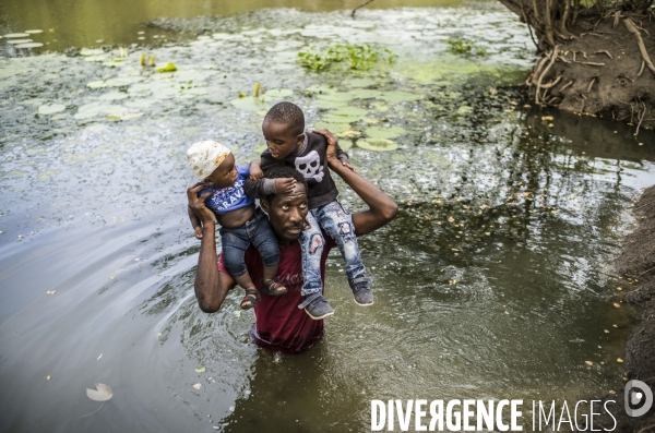 Passage de frontiere illegalement entre haiti et la republique dominicaine.
