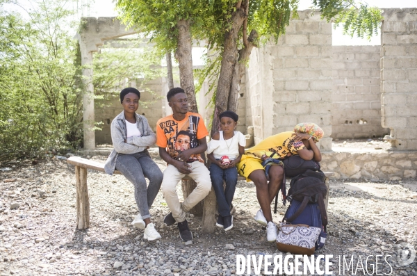 Passage de frontiere illegalement entre haiti et la republique dominicaine.