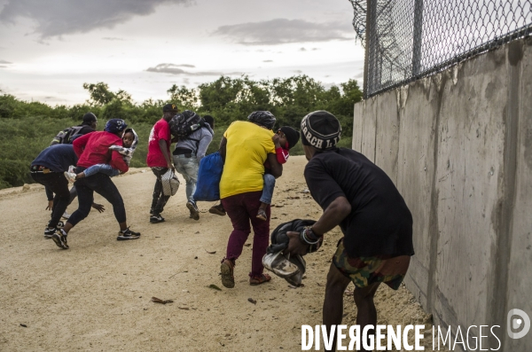 Passage de frontiere illegalement entre haiti et la republique dominicaine.