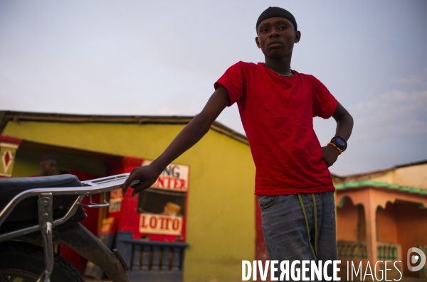 Passage de frontiere illegalement entre haiti et la republique dominicaine.