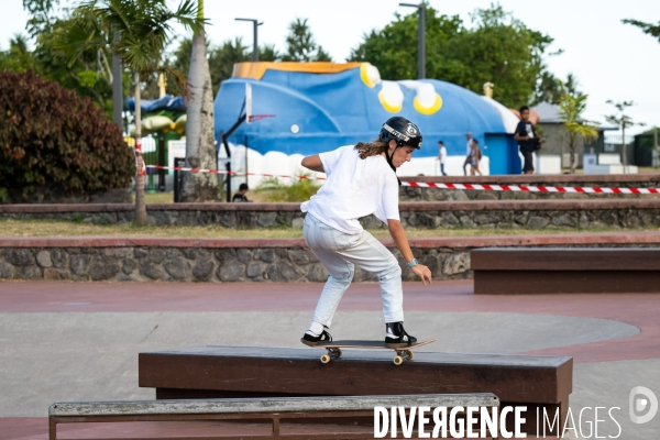 La Reunion : Stage Public Team Skateboard France groupe Junior (12-16 ans)