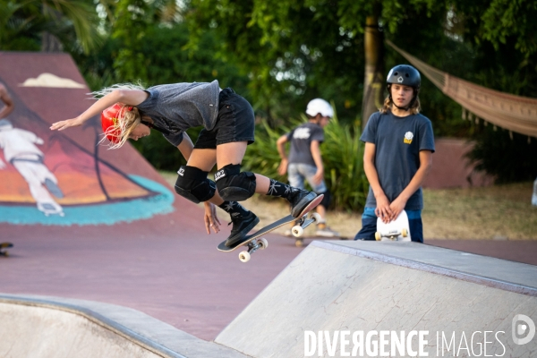 La Reunion : Stage Public Team Skateboard France groupe Junior (12-16 ans)