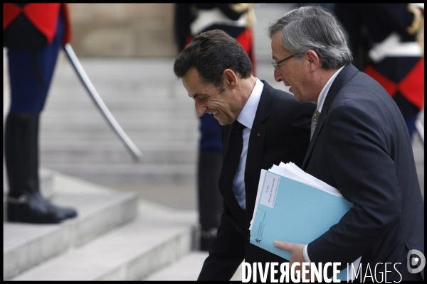 Sommet de l eurogroup a l elysee pour faire face a la crise.