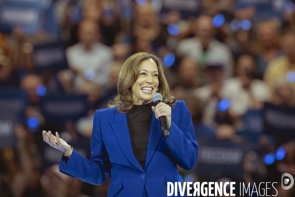 Kamala Harris et Tim Walz en meeting à Milwaukee