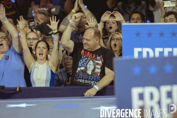 Kamala Harris et Tim Walz en meeting à Milwaukee