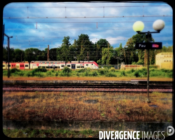 TER en gare de pau 