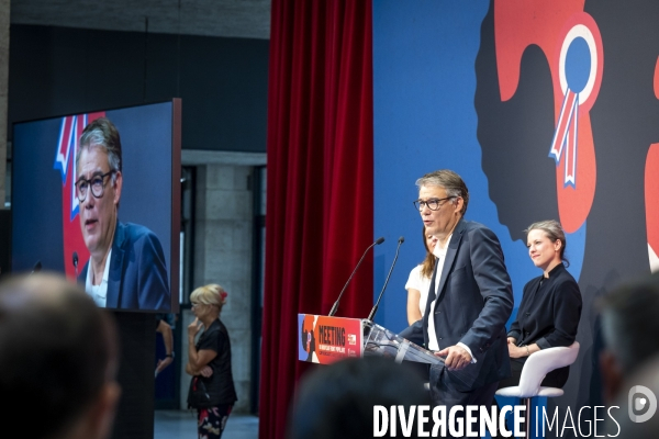 Meeting du NFP au Campus d été du PS