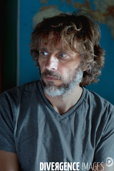 Portrait de l auteur aurelien bellanger 