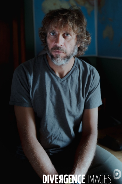 Portrait de l auteur aurelien bellanger 