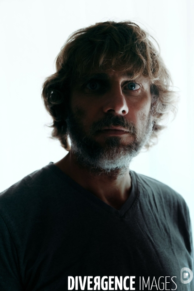 Portrait de l auteur aurelien bellanger 