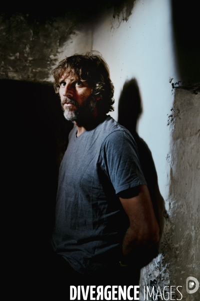 Portrait de l auteur aurelien bellanger 