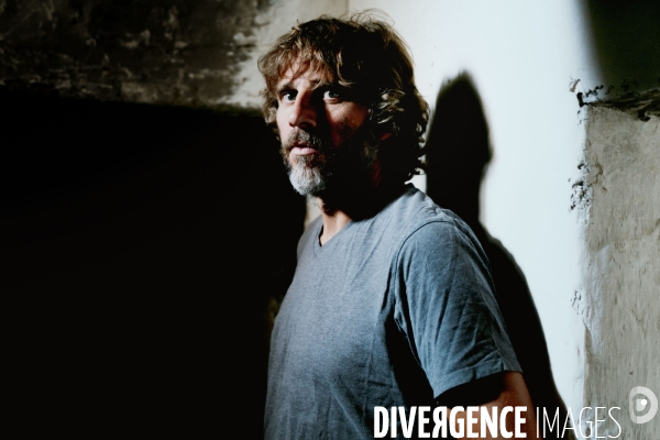 Portrait de l auteur aurelien bellanger 
