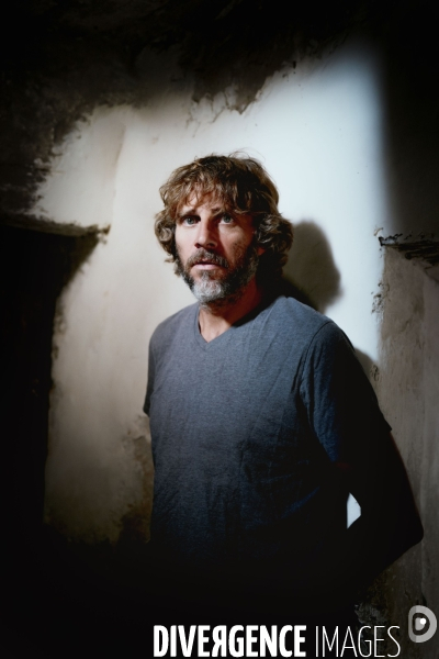Portrait de l auteur aurelien bellanger 