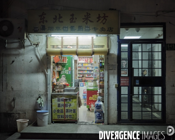 Shanghaï, épicerie de nuit du centre ville