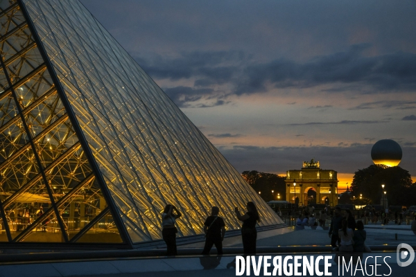 La vasque olympique s envole des tuileries
