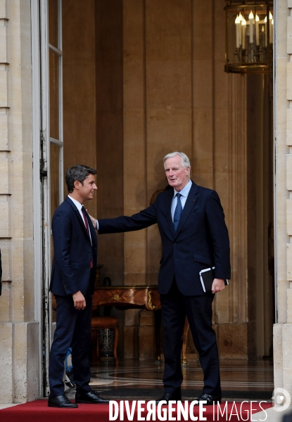 Passation de pouvoir entre Gabriel Attal et Michel Barnier