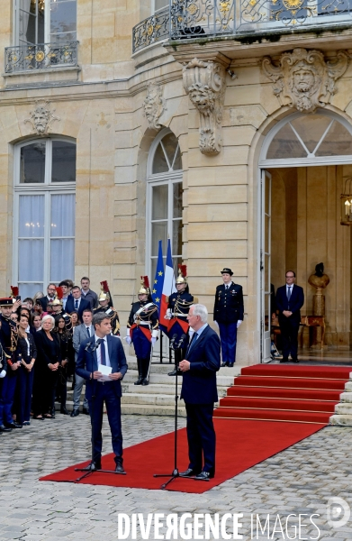 Passation de pouvoir entre Gabriel Attal et Michel Barnier