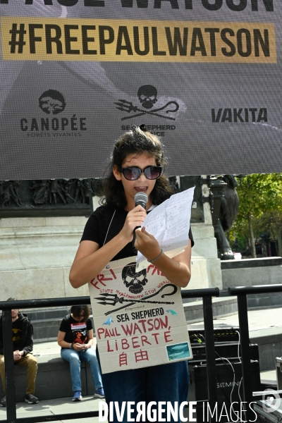 Rassemblement en soutien à Paul Watson, à Paris.