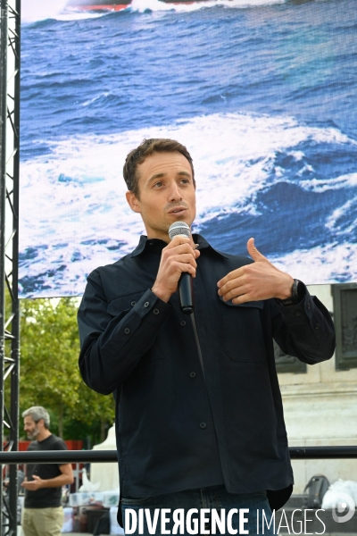 Rassemblement en soutien à Paul Watson, à Paris.