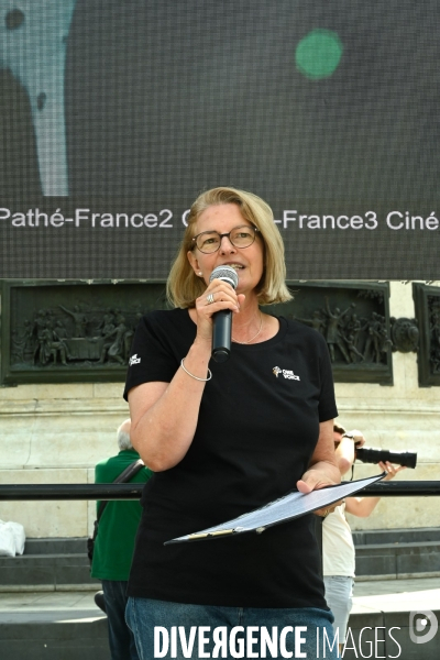 Rassemblement en soutien à Paul Watson, à Paris.
