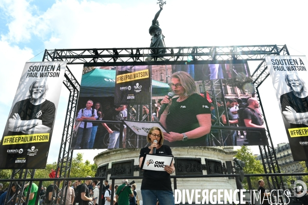 Rassemblement en soutien à Paul Watson, à Paris.
