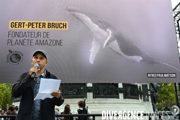 Rassemblement en soutien à Paul Watson, à Paris.