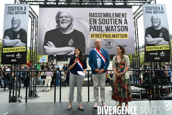 Rassemblement en soutien à Paul Watson, à Paris.