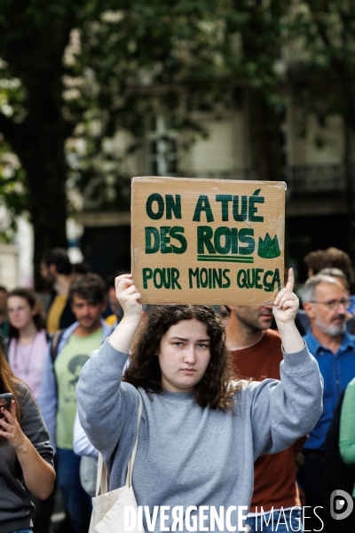 Manifestation contre la nomination de Barnier à Nantes