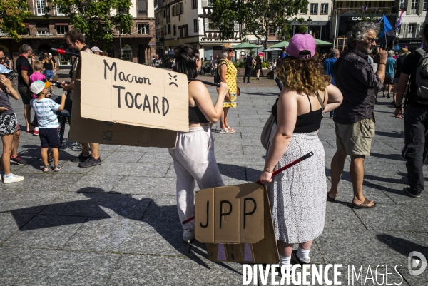 Manifestations contre  le coup de force de Macron  à Strasbourg