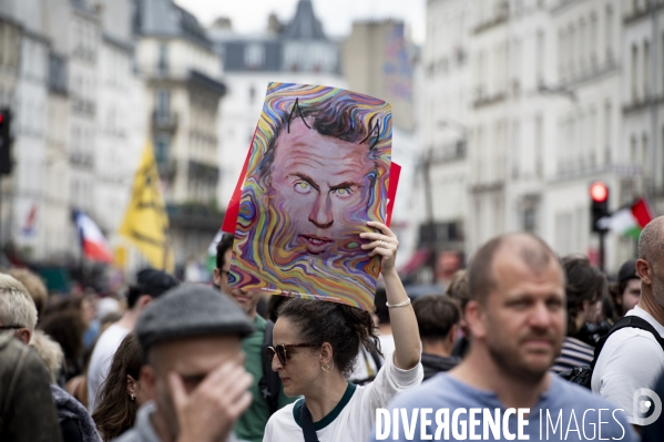 Marche contre le coup de force de Macron