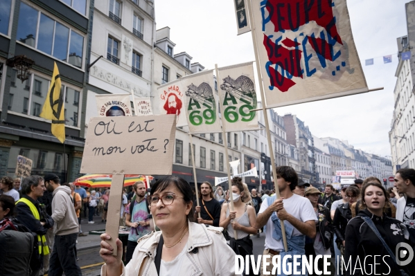 Marche contre le coup de force de Macron