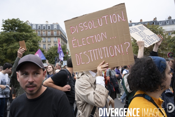Marche contre le coup de force de Macron