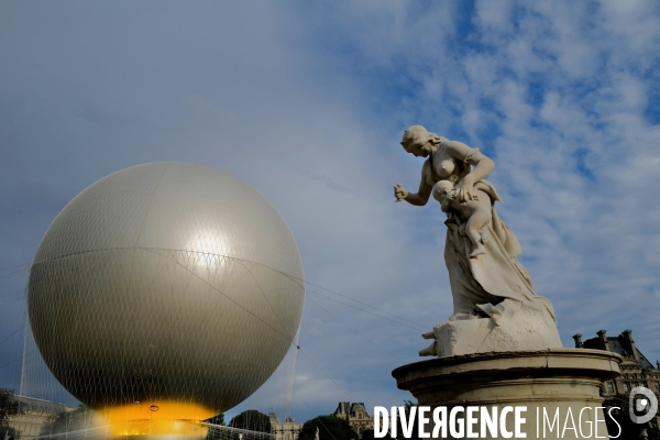 Vasque olympique dans le jardin des Tuileries