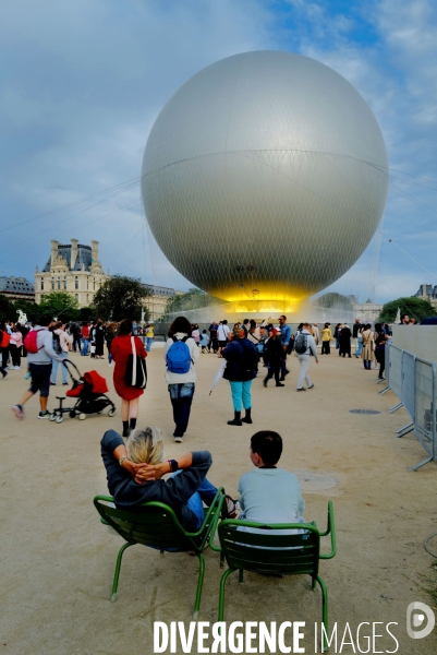 Vasque olympique dans le jardin des Tuileries
