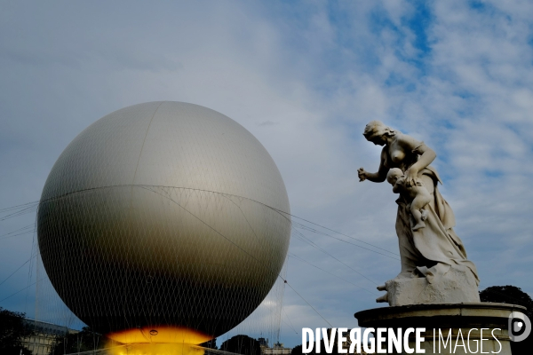 Vasque olympique dans le jardin des Tuileries