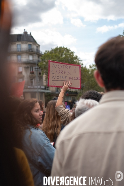 Soutien à Gisèle Pélicot. 