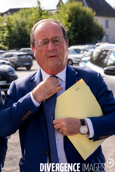 François Hollande devant l Association des Maires de Corrèze.