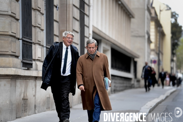Arrivee de Eric Coquerel et Charles de Courson à matignon