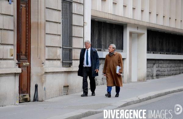Arrivee de Eric Coquerel et Charles de Courson à matignon