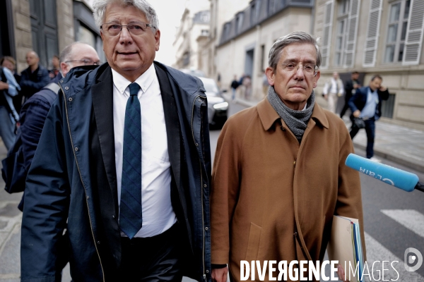 Arrivee de Eric Coquerel et Charles de Courson à matignon