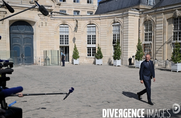 Derniere réunion de preparation pour le futur gouvernement Barnier