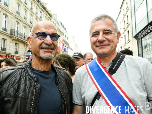 Manifestation contre le gouvernement Emmanuel Macron et Michel Barnier, à Paris.