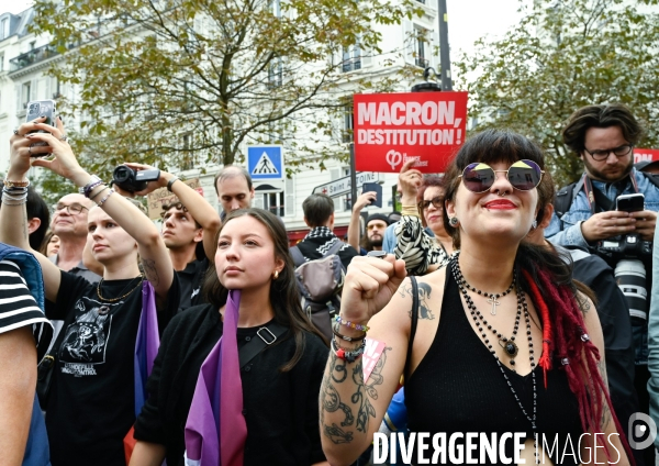 Manifestation contre le gouvernement Emmanuel Macron et Michel Barnier, à Paris.