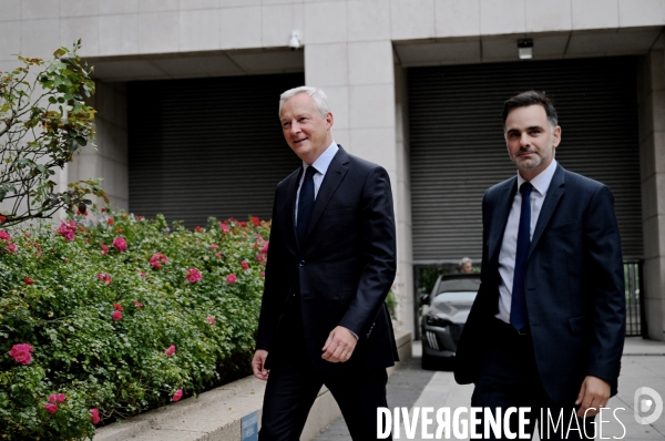Cérémonie de passation de pouvoirs entre Bruno Le Maire et Laurent Saint Martin  