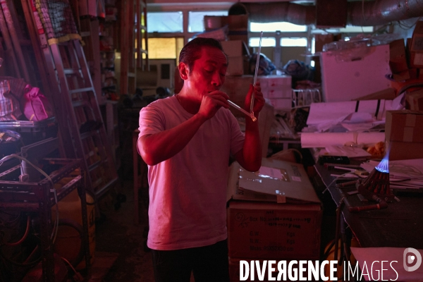 Les défenseurs  des  néons de Hong Kong