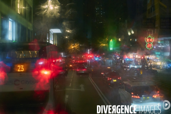 Les défenseurs  des  néons de Hong Kong