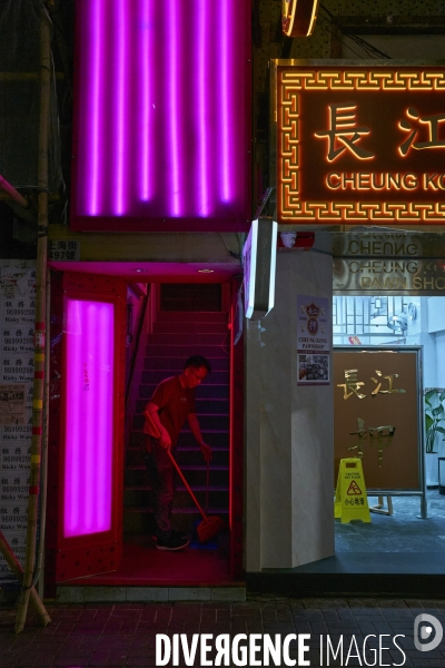 Les défenseurs  des  néons de Hong Kong
