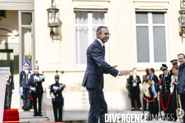 Ceremonie de passation de pouvoirs a Beauvau